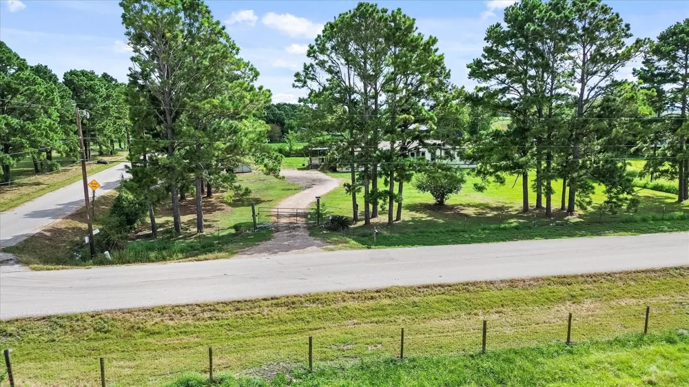1715 Meyer Road Beasley, TX 77417