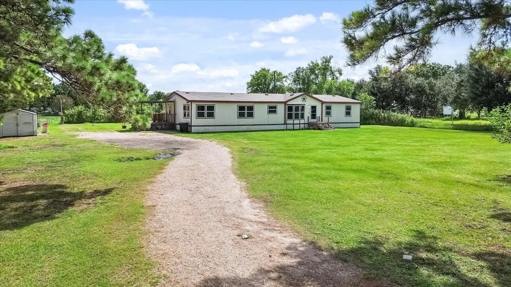 1715 Meyer Road Beasley, TX 77417