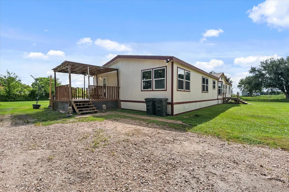 1715 Meyer Road Beasley, TX 77417