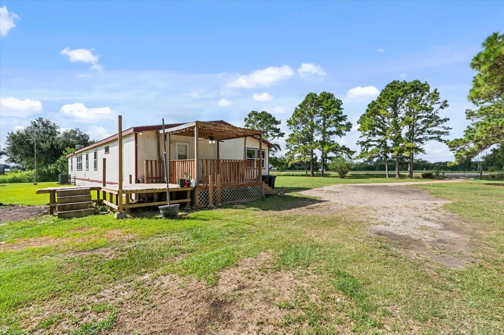 1715 Meyer Road Beasley, TX 77417
