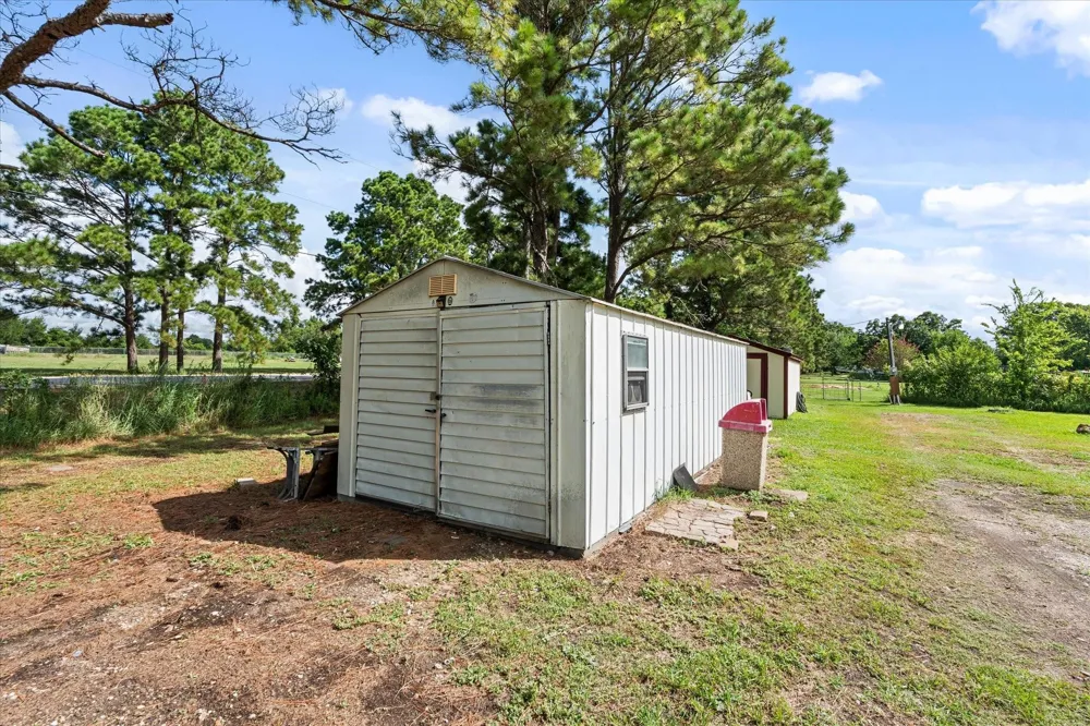 1715 Meyer Road Beasley, TX 77417