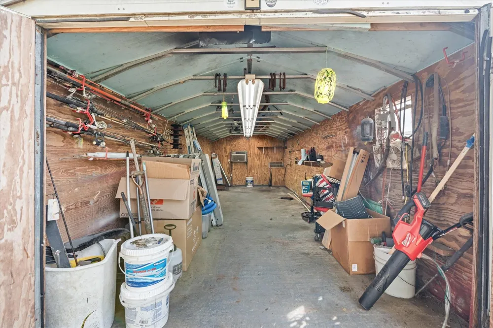 1715 Meyer Road Beasley, TX 77417