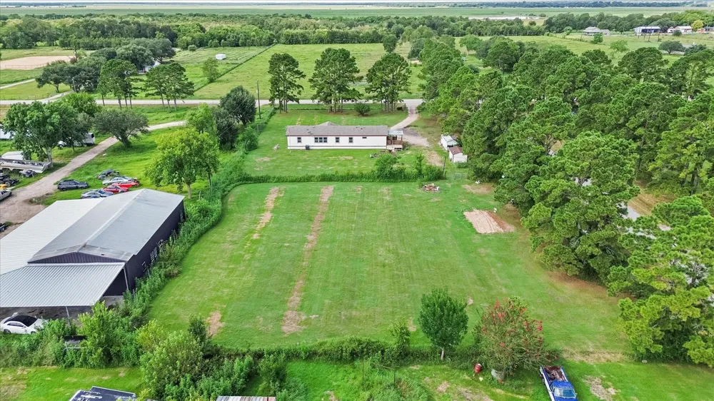 1715 Meyer Road Beasley, TX 77417