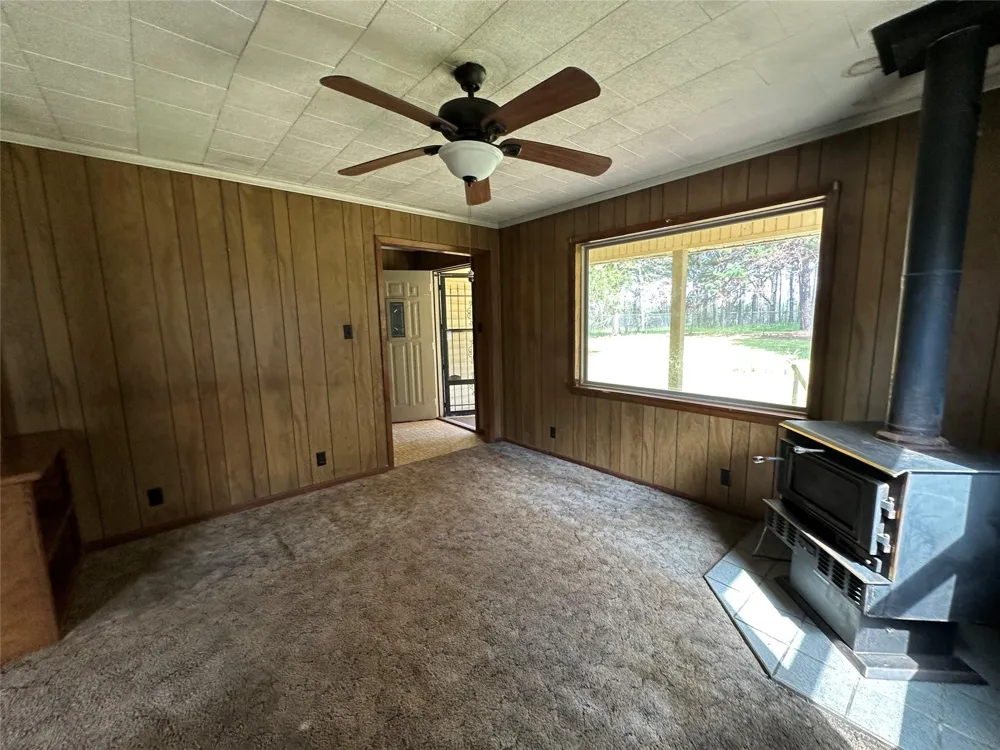 3932 Fern Lake Cutoff Marshall, TX 75672