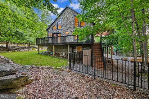 398 WALDEN DR