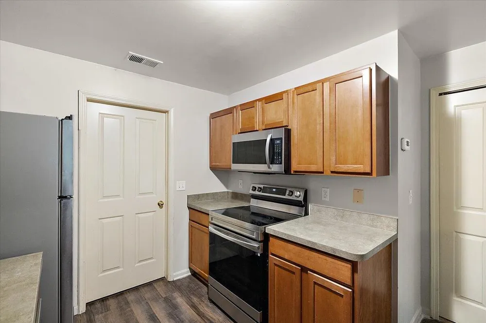 47855 Cardiff Avenue Canton, MI 48188