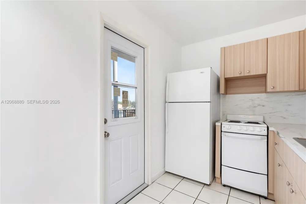345 W 68th St #202 Hialeah, FL 33014