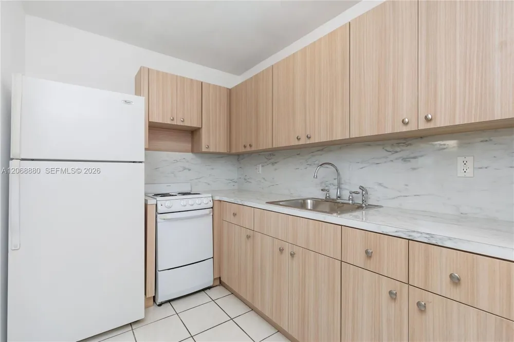 345 W 68th St #202 Hialeah, FL 33014