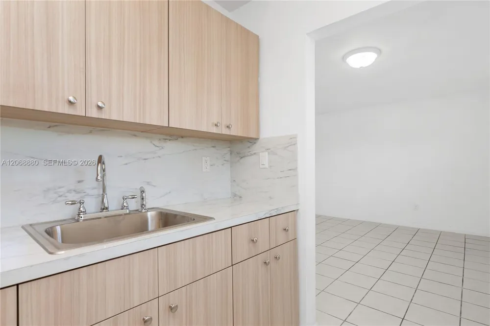 345 W 68th St #202 Hialeah, FL 33014