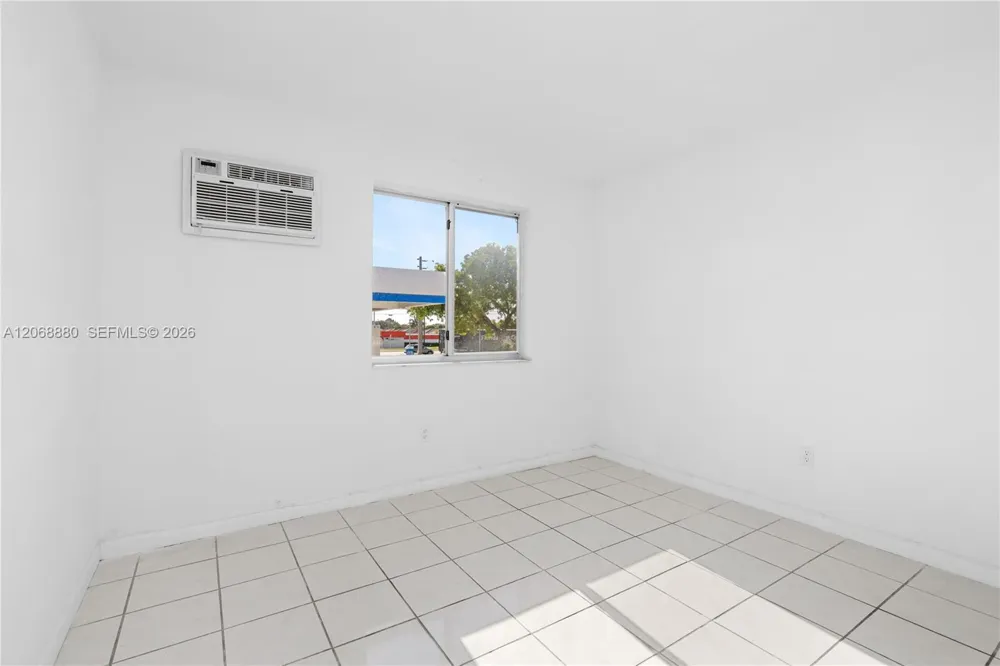 345 W 68th St #202 Hialeah, FL 33014