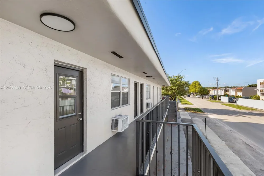 345 W 68th St #202 Hialeah, FL 33014