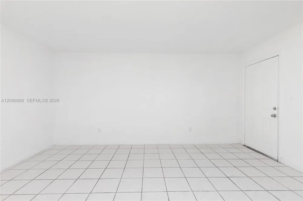 345 W 68th St #202 Hialeah, FL 33014