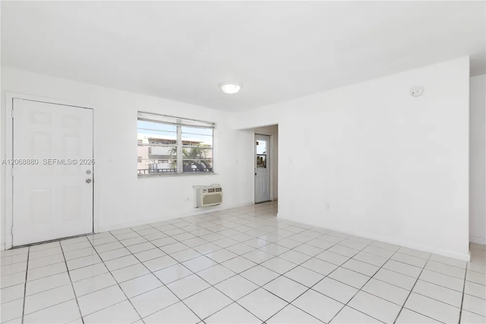 345 W 68th St #202 Hialeah, FL 33014