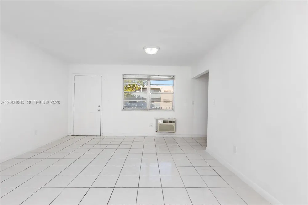 345 W 68th St #202 Hialeah, FL 33014