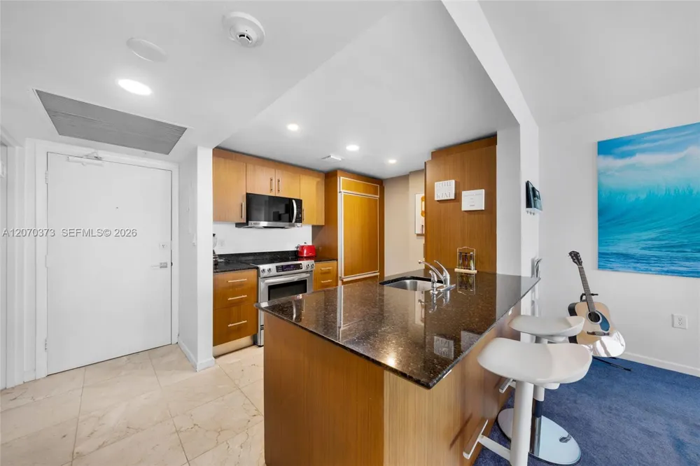 10275 Collins Ave #1507 Bal Harbour, FL 33154