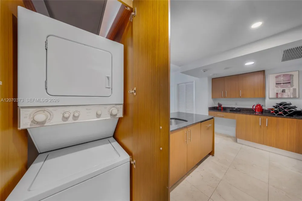 10275 Collins Ave #1507 Bal Harbour, FL 33154
