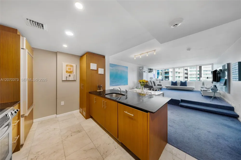 10275 Collins Ave #1507 Bal Harbour, FL 33154
