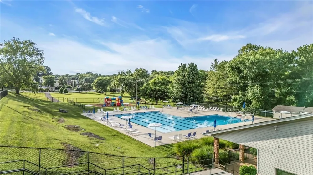 204 Breakwater Dr Hendersonville, TN 37075