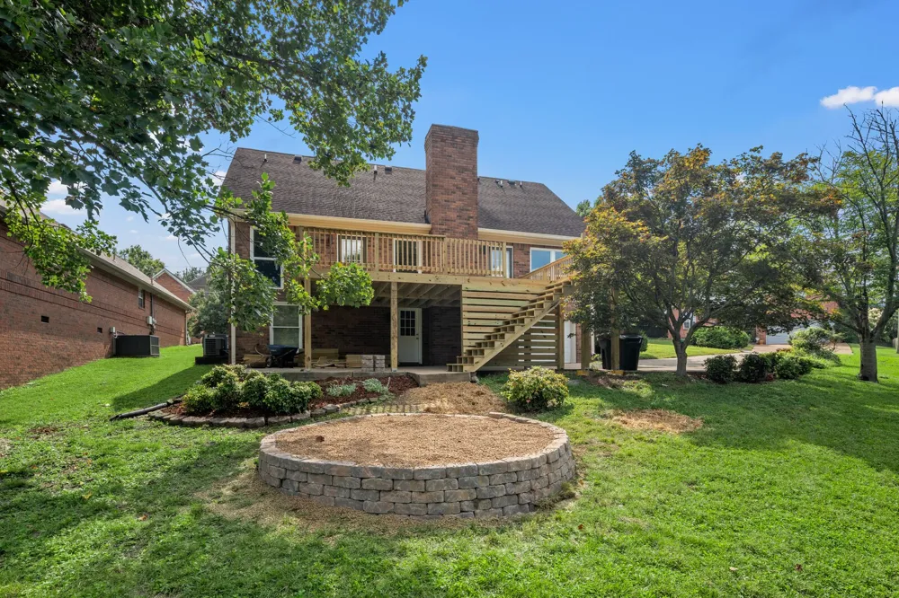 204 Breakwater Dr Hendersonville, TN 37075