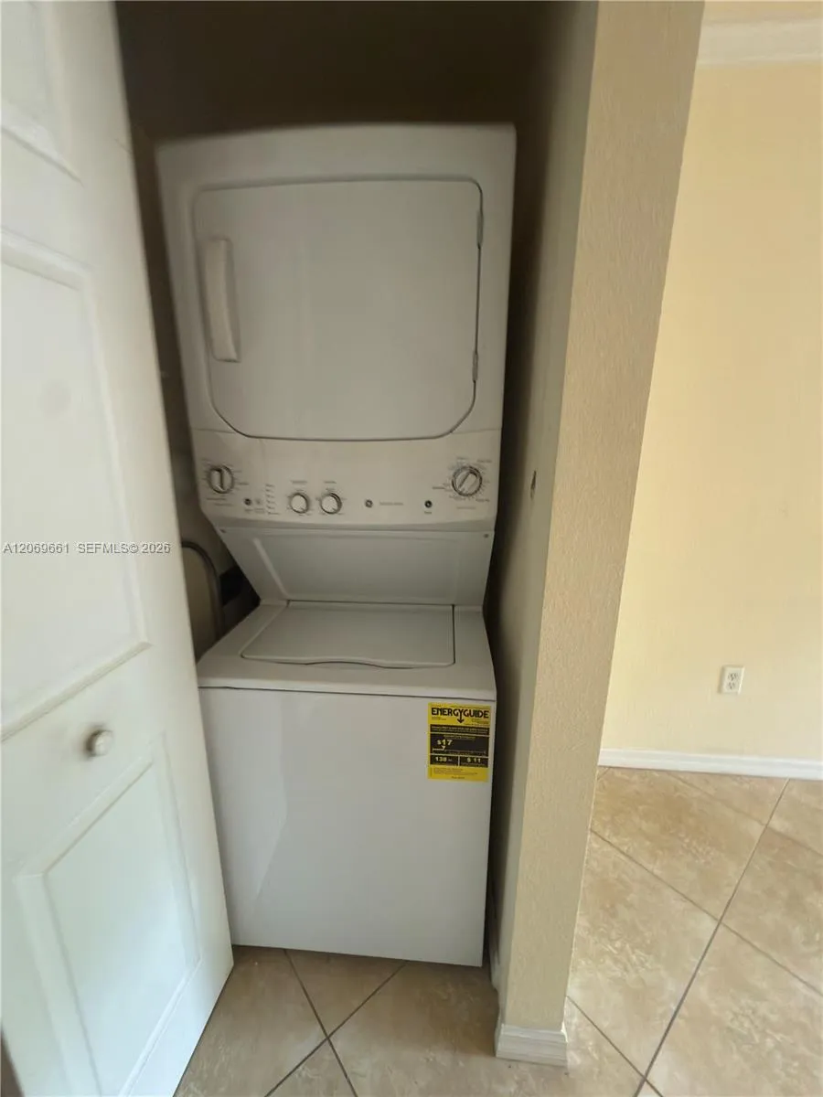 1000 Palm Trl #3 Delray Beach, FL 33483