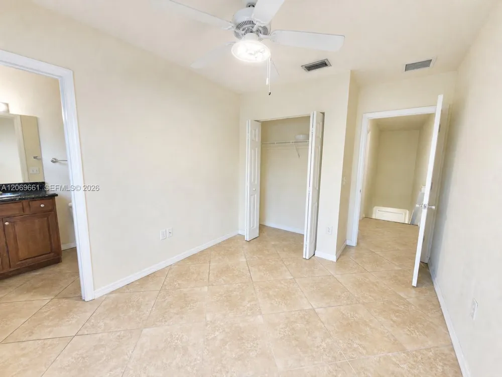 1000 Palm Trl #3 Delray Beach, FL 33483