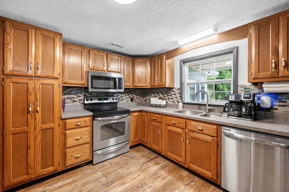 407 White Road Chattanooga, TN 37421