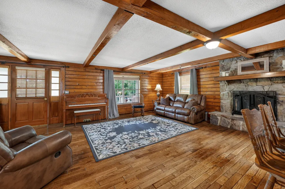 407 White Road Chattanooga, TN 37421