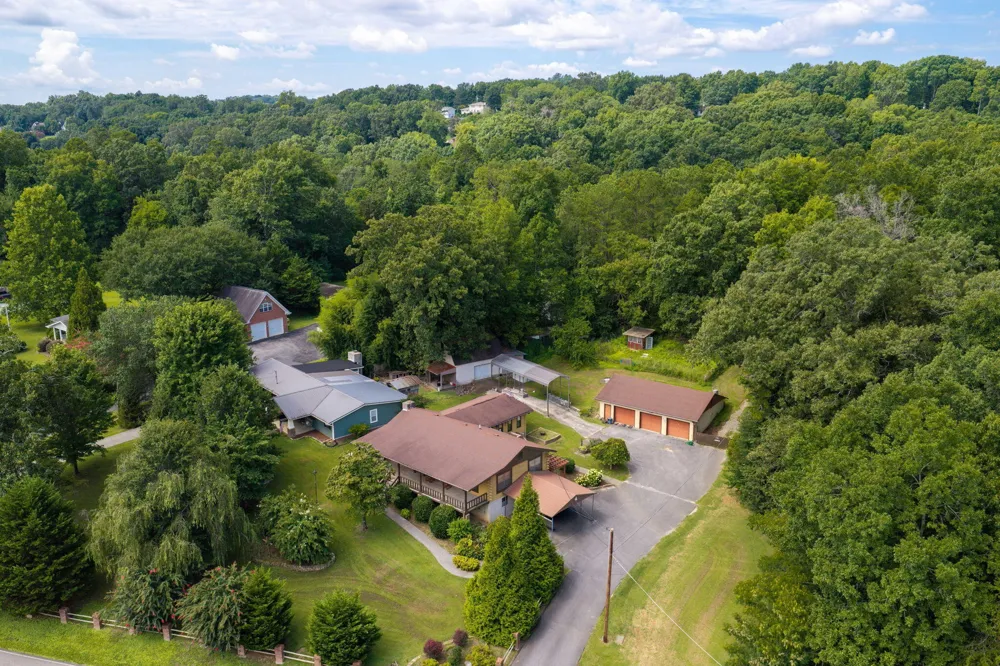 407 White Road Chattanooga, TN 37421