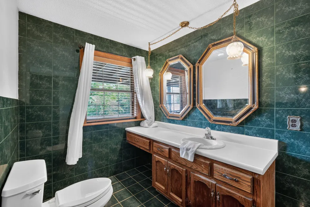 407 White Road Chattanooga, TN 37421