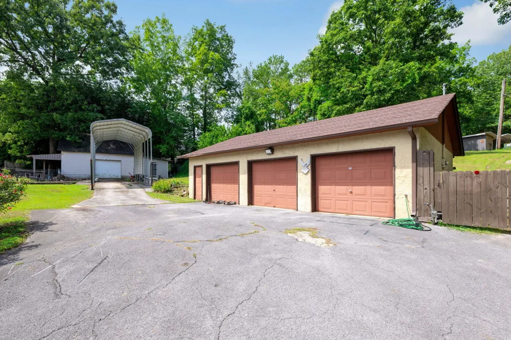407 White Road Chattanooga, TN 37421