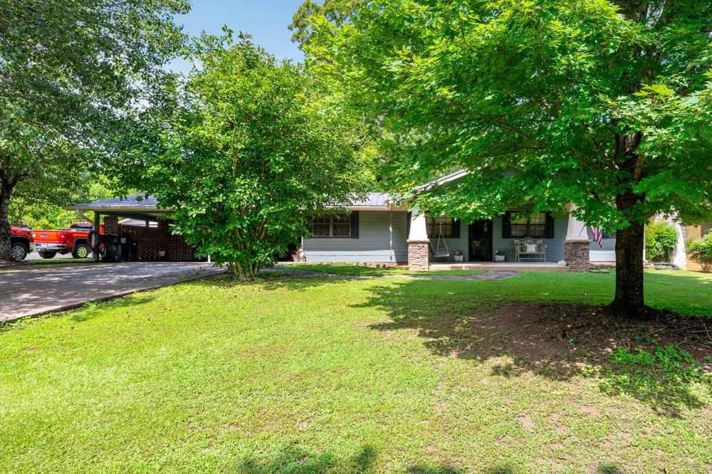 407 White Road Chattanooga, TN 37421