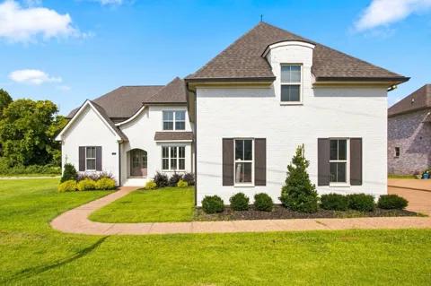106 Arkstone Ln