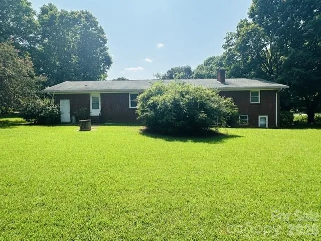 1424 Post Road Shelby, NC 28150