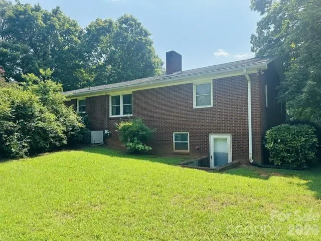 1424 Post Road Shelby, NC 28150