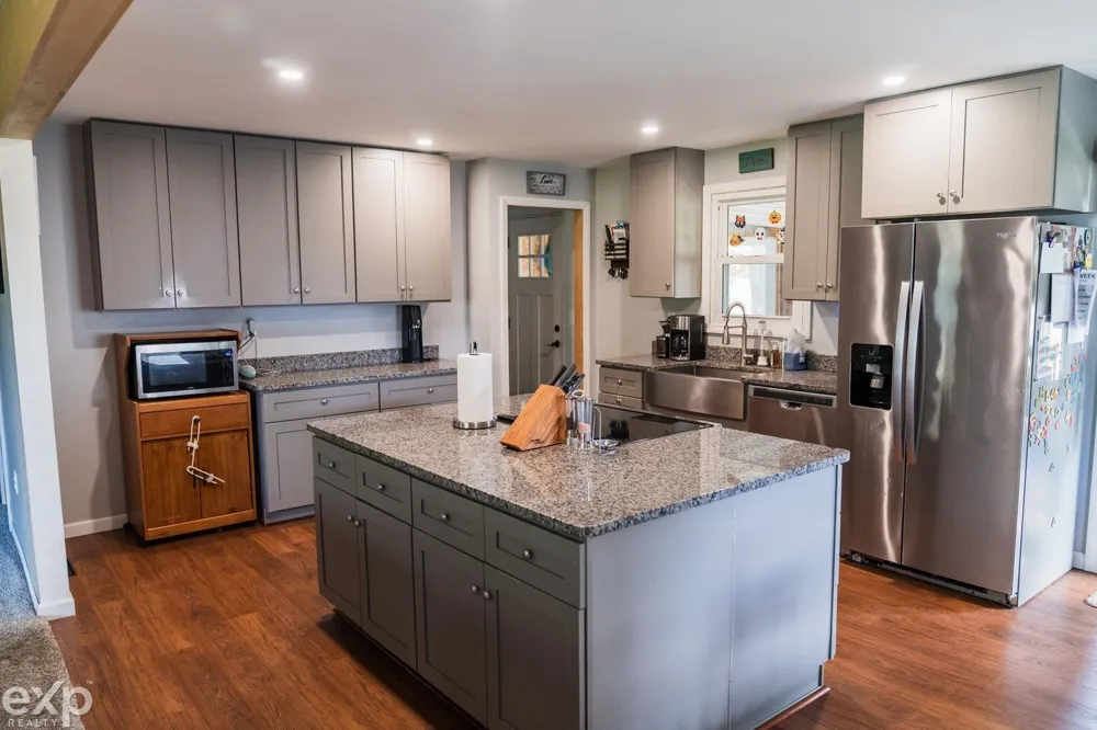 2754 Hayes Road Yale City, MI 48097