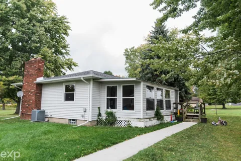 2754 Hayes Road