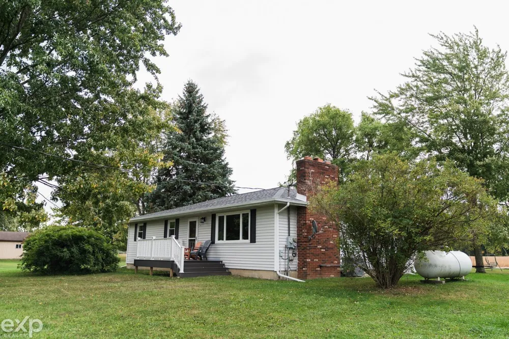 2754 Hayes Road Yale City, MI 48097