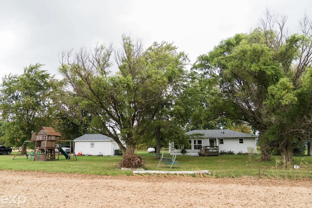 2754 Hayes Road Yale City, MI 48097