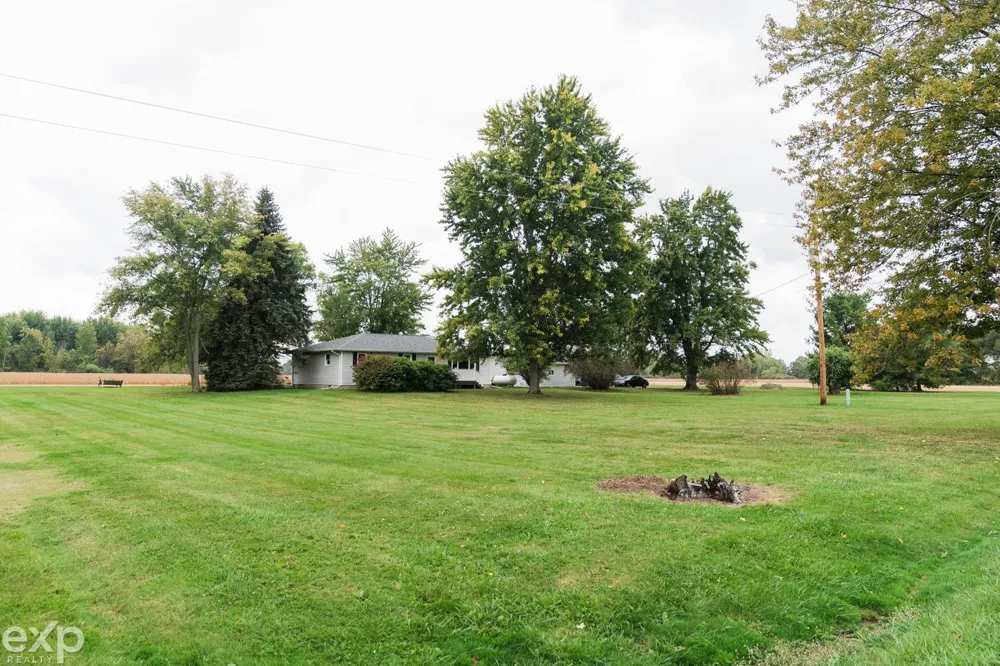 2754 Hayes Road Yale City, MI 48097