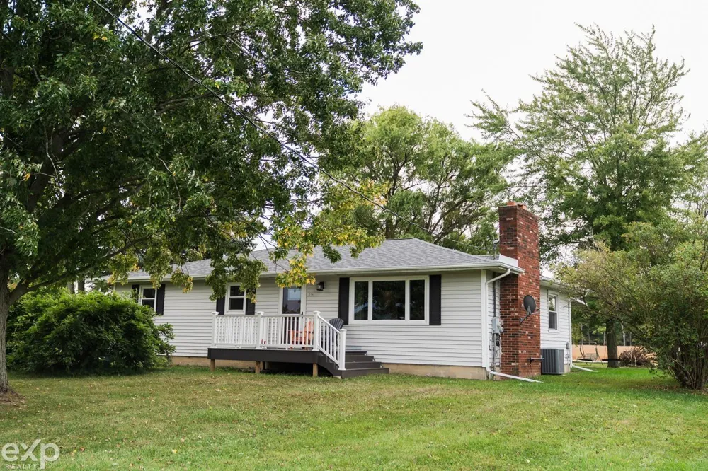 2754 Hayes Road Yale City, MI 48097