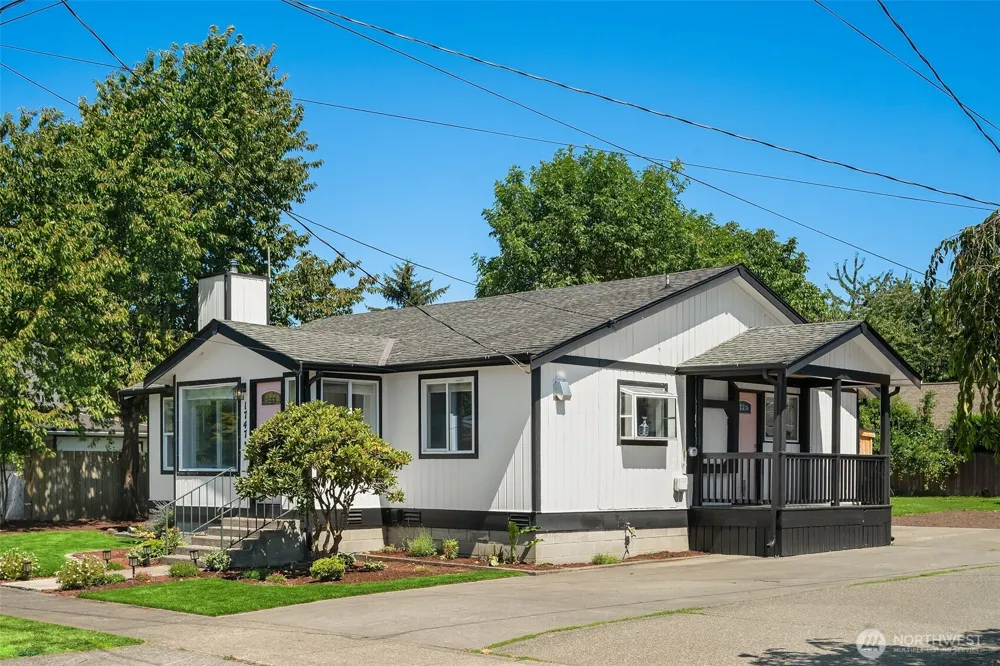 1747 Harding Street Enumclaw, WA 98022