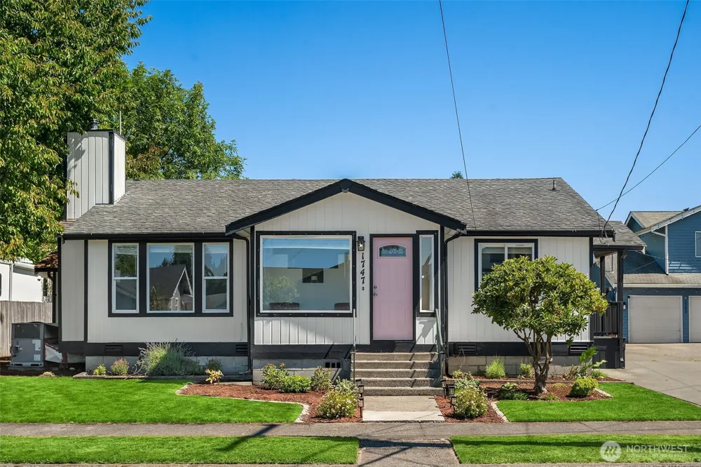 1747 Harding Street Enumclaw, WA 98022