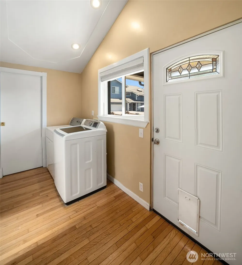 1747 Harding Street Enumclaw, WA 98022