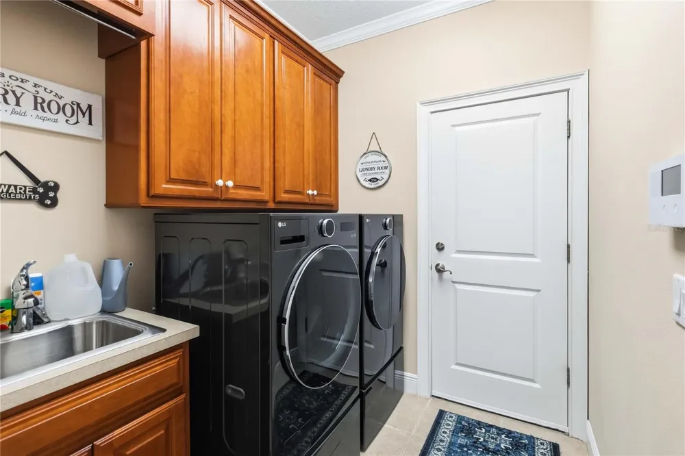 615 E KALEY STREET Orlando, FL 32806