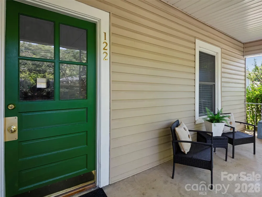 122 Edwards Avenue Swannanoa, NC 28778