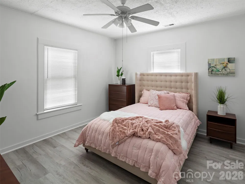 122 Edwards Avenue Swannanoa, NC 28778