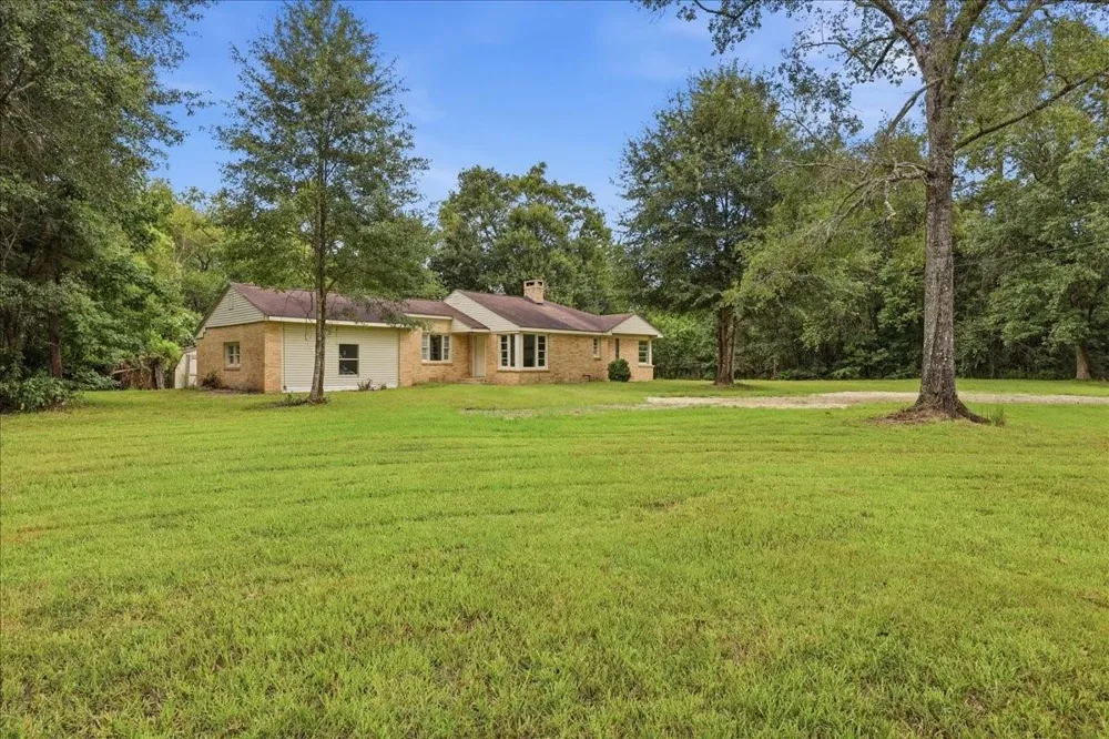 985 Hwy 12 E Deweyville, TX 77632