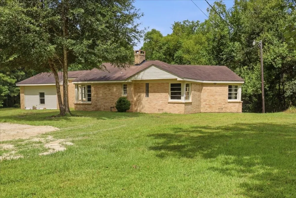 985 Hwy 12 E Deweyville, TX 77632