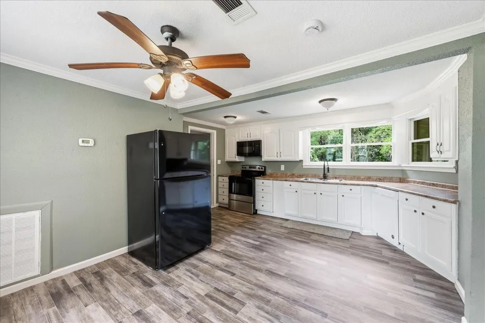 985 Hwy 12 E Deweyville, TX 77632