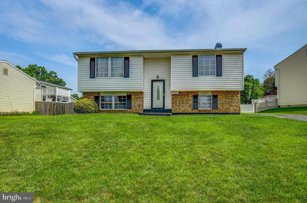 110 GARFIELD ROAD Sterling, VA 20164